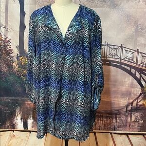 Pure Energy Blue and Black Patterned Top